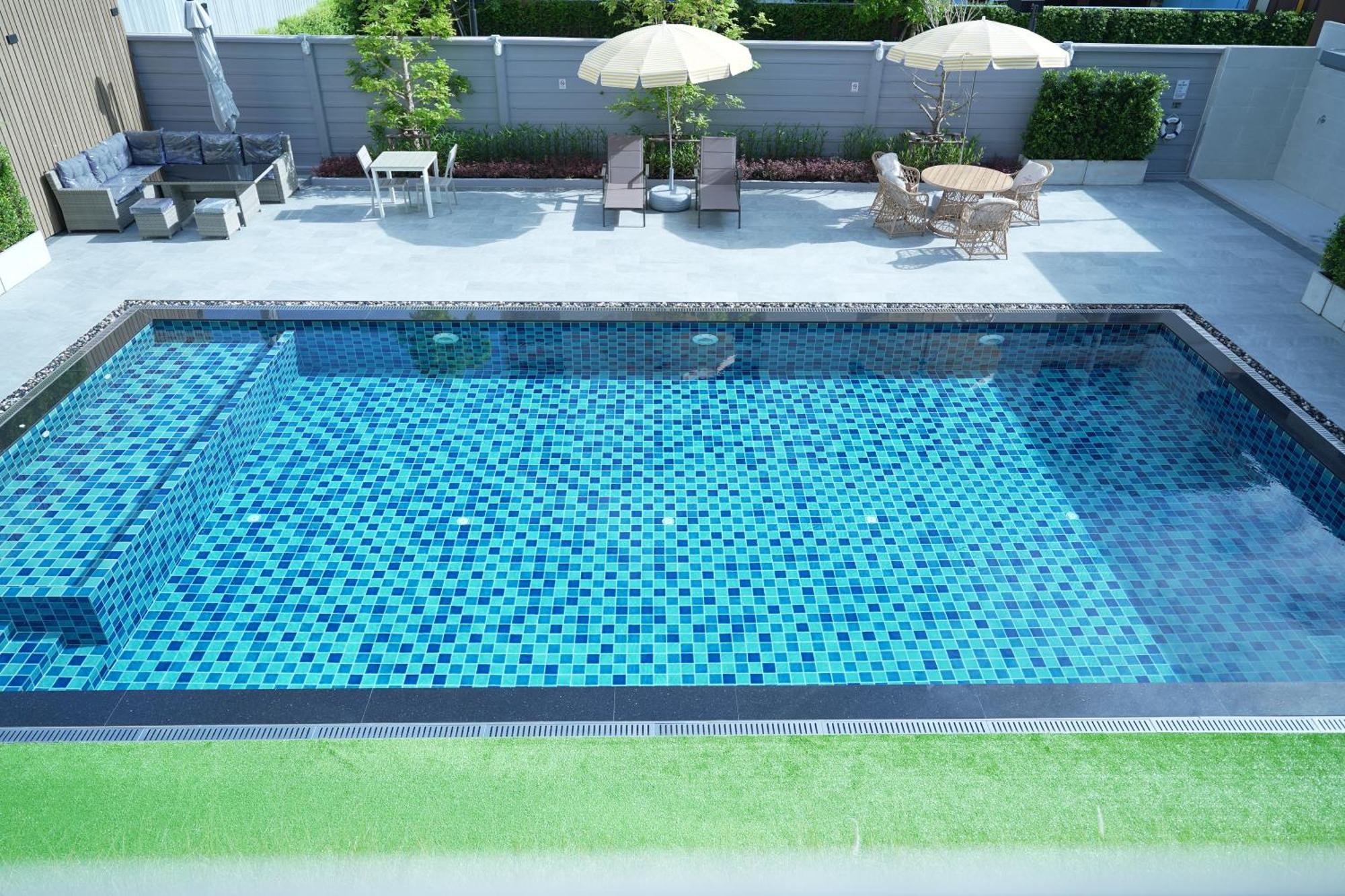 Three Seasons Bangkok Otel Dış mekan fotoğraf