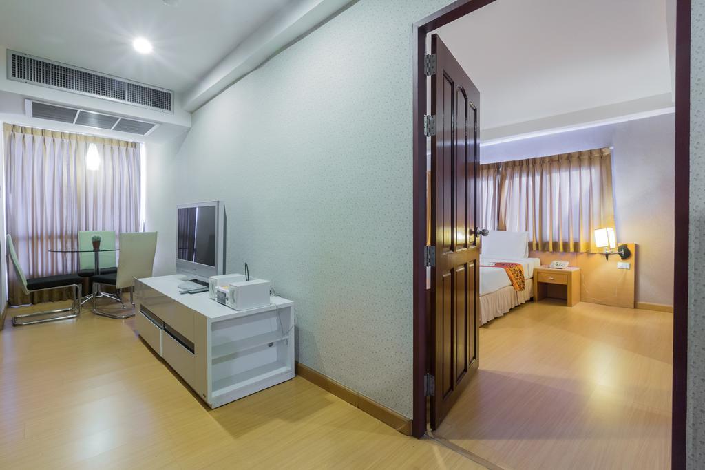 Three Seasons Bangkok Otel Dış mekan fotoğraf