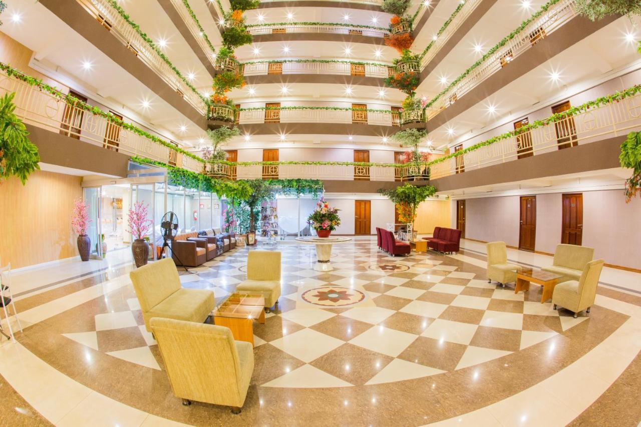 Three Seasons Bangkok Otel Dış mekan fotoğraf